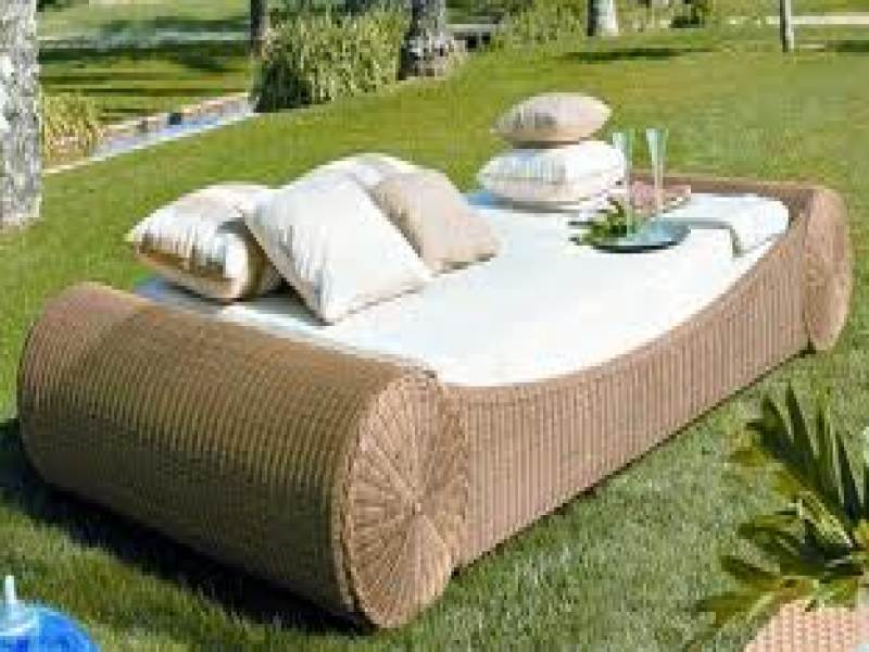 1368643896_rattan_day_bed_trade.jpg